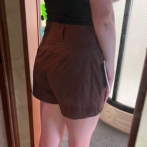 Athleta Trekkie North Shorts size 8